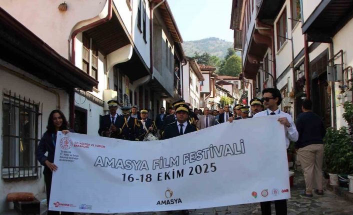Amasya Film Festivali Yeşilçam şarkılarıyla başladı