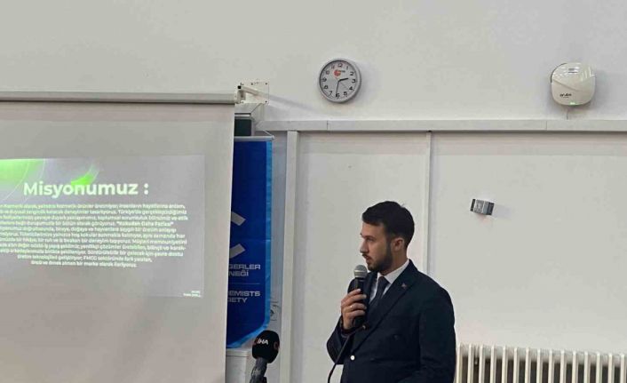 Ankara Üniversitesinde Kimya öğrencilerine ‘Beyaz Önlük Töreni’