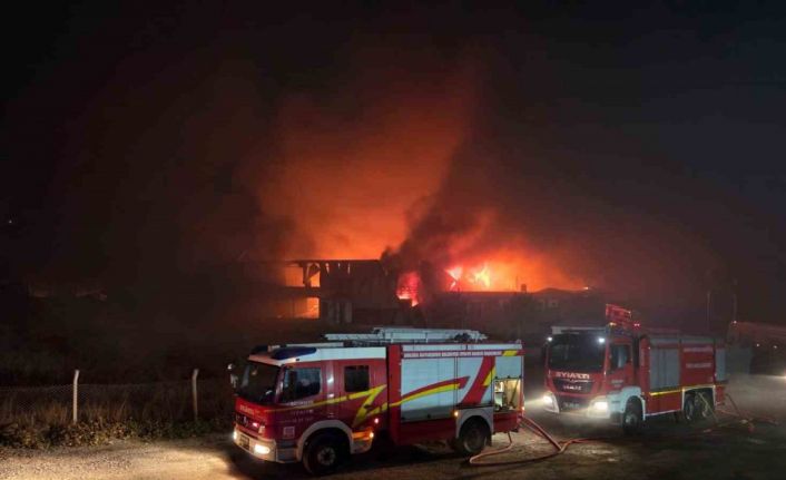 Ankara’da boya dönüşüm fabrikasında yangın