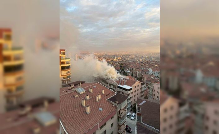 Ankara’da çatı katı yangını