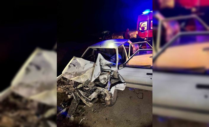 Ankara’da otomobil traktöre çarptı: 1 ölü, 1 yaralı