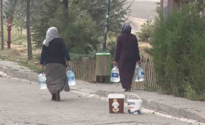 Ankara’da yaşanan su sorunu vatandaşları isyan ettirdi