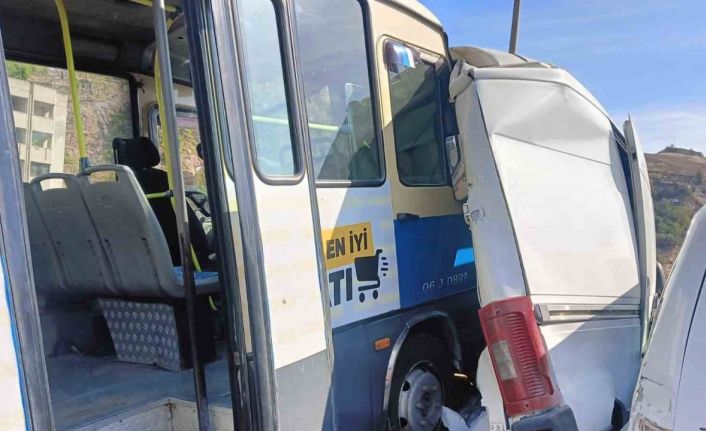 Ankara’da zincirleme kazada 6 araç birbirine girdi: 6 yaralı