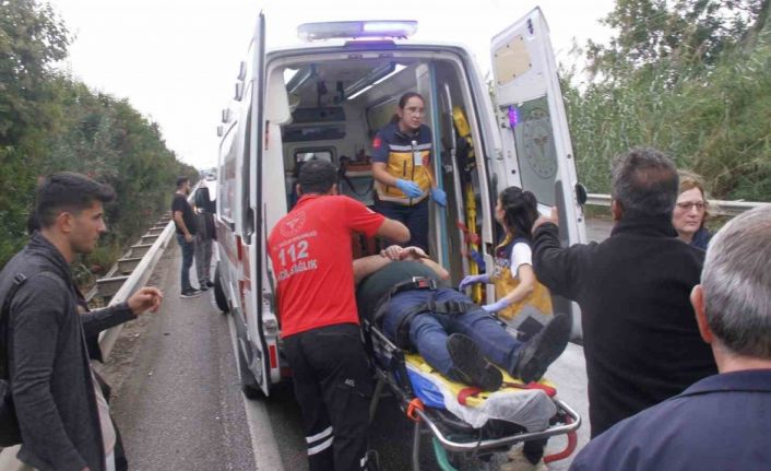 Antalya’da 4 araçlı zincirleme kaza: 2 Alman turist yaralandı