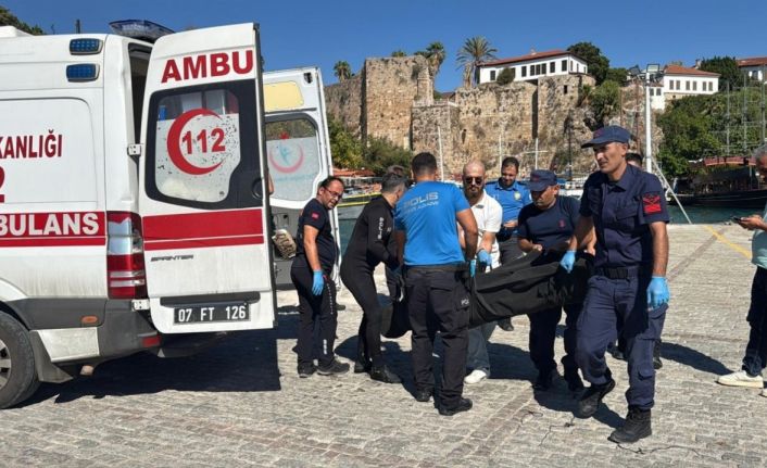 Antalya’da falezlerden düşen genç kız hayatını kaybetti