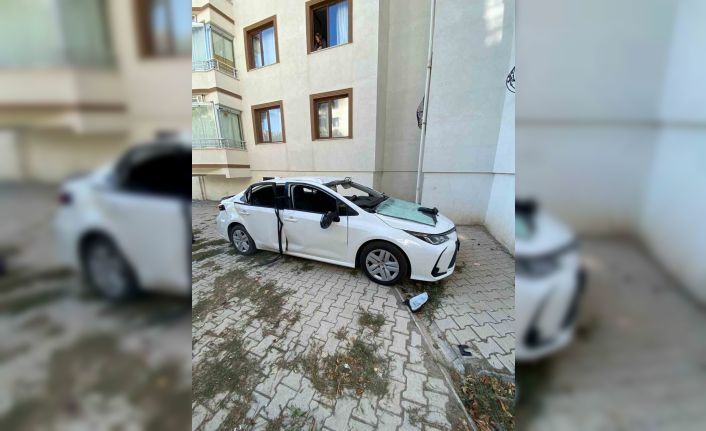 Aracın içinde çakmak gazı tüpü patladı: 1 çocuk yaralı