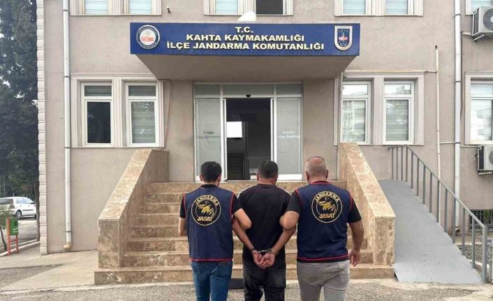 Aranan şahıs jandarma operasyonu İle yakalandı