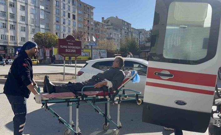 Arkadaşını bıçakladı, olay yerinde polisi bekledi