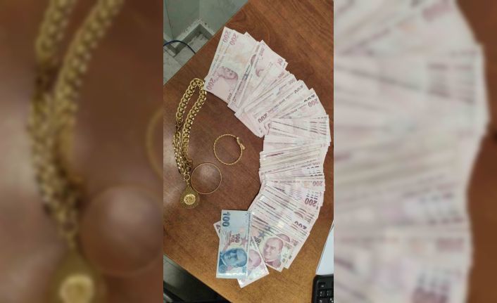Arnavutköy’de evden 750 bin liralık altın çalan 2 çocuk yakalandı