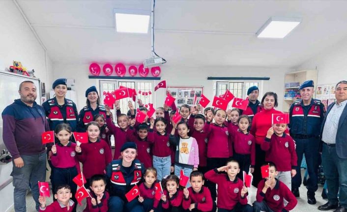 Arpadere İlkokulu’nda Cumhuriyet coşkusu yaşandı