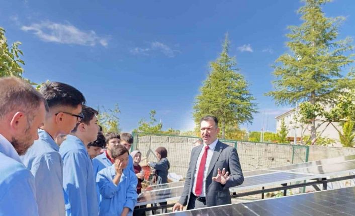 "Atölyede 1 Gün Projesi" Gördes’te başladı