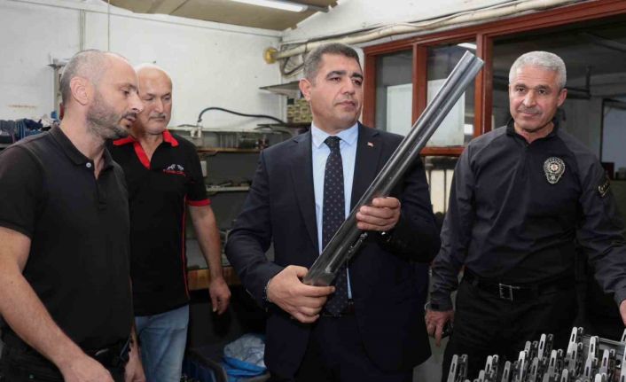 Av tüfeği üretim merkezinde inceleme