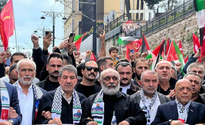 Ayasofya’dan Eminönü’ne Gazze’ye destek yürüyüşü