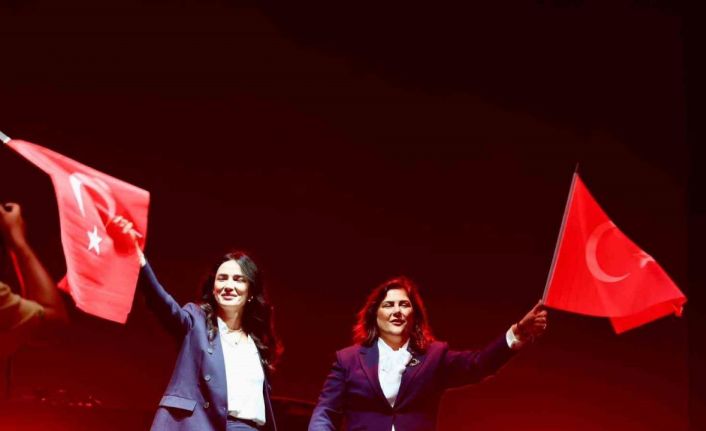 Aydın’da Cumhuriyet coşkusu: 60 bin kişi Aydınfest’in finalinde buluştu