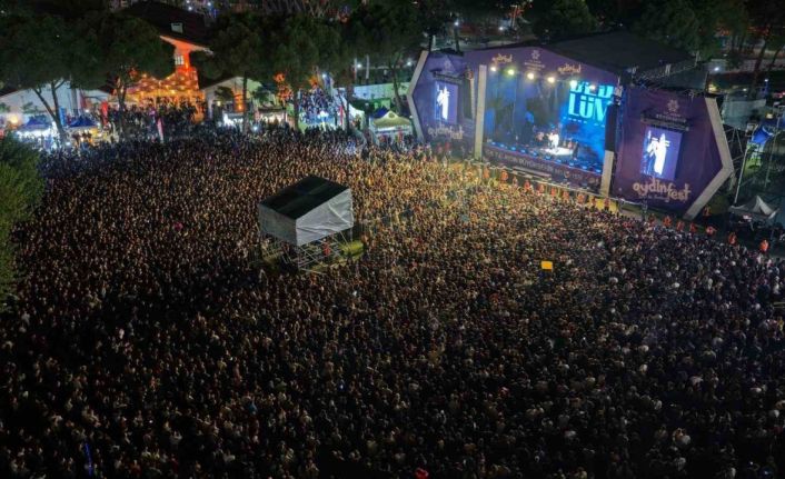 Aydınfest’te 55 bin kişi müzikle buluştu