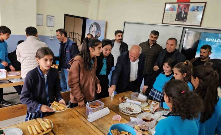 Aydınlar Beldesi Ortaokulundan Gazze için yardım etkinliği