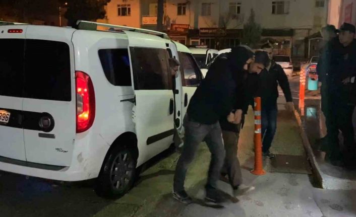 Babasını öldürüp kaçtı, polisin operasyonuyla yakalandı