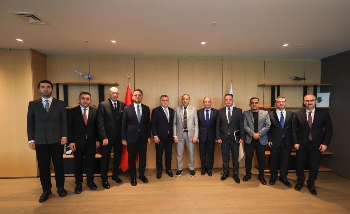 Bakan Bak ve Suriyeli mevkidaşı ile Basketbol Gelişim Merkezi’ni ziyaret etti