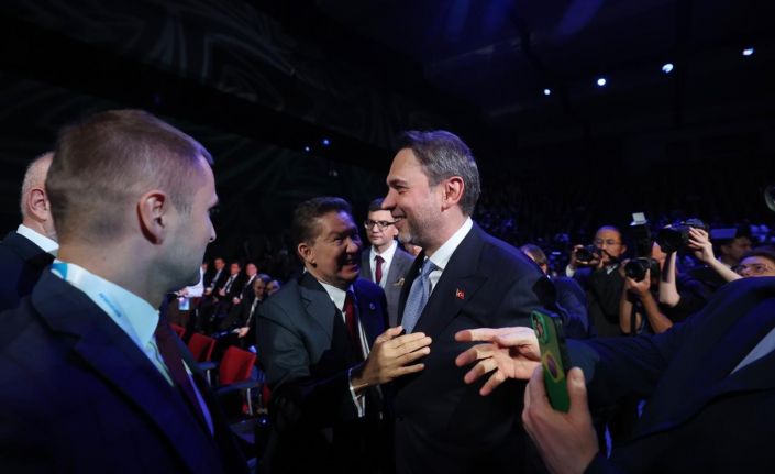 Bakan Bayraktar, Rusya’da doğal gaz mesajı verdi