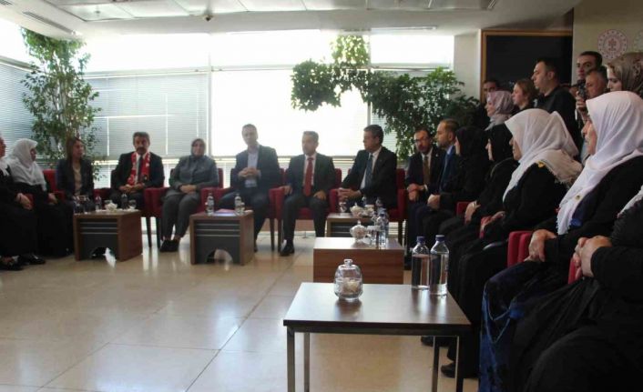 Bakan Bayraktar Şırnak’ta