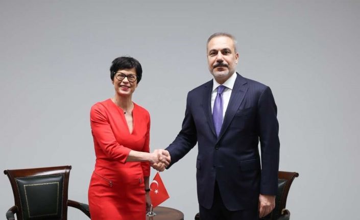 Bakan Fidan, AB Komiseri Kos ile görüştü