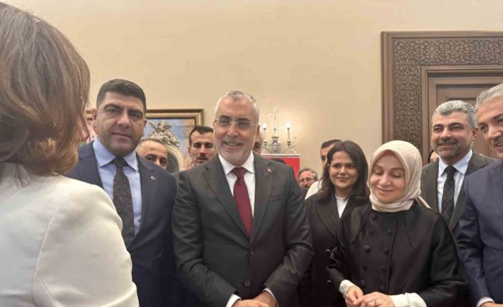 Bakan Işıkhan: "1 milyon 634 bin 56 kadın işe yerleştirildi"