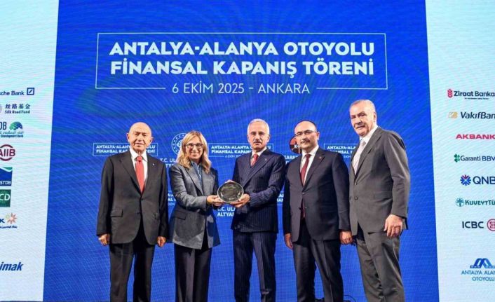 Bakan Uraloğlu: "(Antalya-Alanya Otoyolu) Projemiz 17,7 milyar lira tasarruf sağlamış olacak"