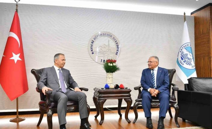 Bakan Yerlikaya’dan Başkan Büyükkılıç’a ‘örnek belediyecilik’ övgüsü