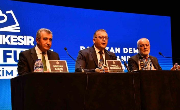 Balıkesir Kitap Fuarı’nda medya, siyaset ve edebiyat rüzgârı esti