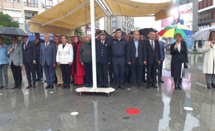 Balıkesir’de Muhtarlar  Günü yağmur altında kutlandı
