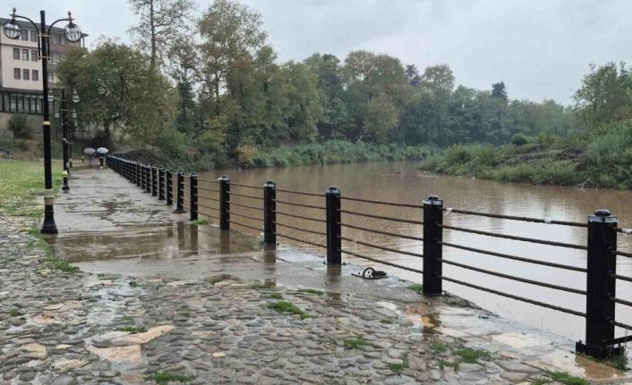 Bartın’da yağış etkiliyor