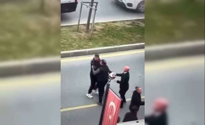 Başakşehir’de trafikte tartıştığı motosikletliye çocuğunun gözü önünde saldırdı