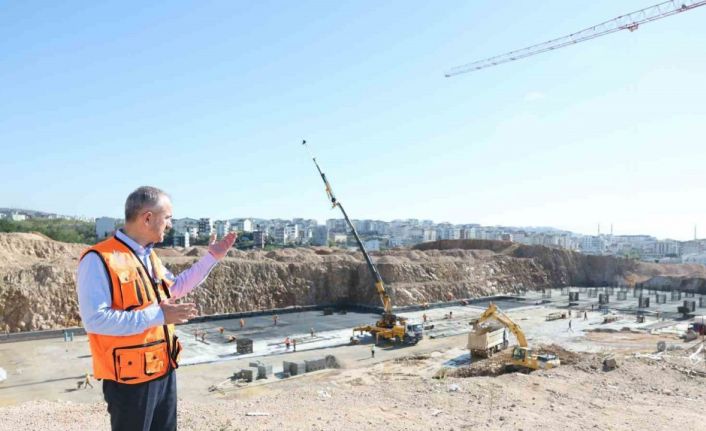 Başkan Çiftçi devlet hastanesi şantiyesinde: "İnşaat hızla ilerliyor"