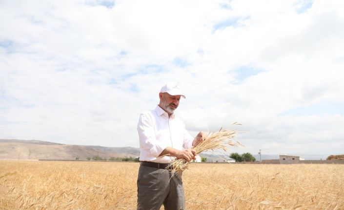 Başkan Çolakbayrakdar: "Yerelden Türkiye’ye model olacak işler yapıyoruz"