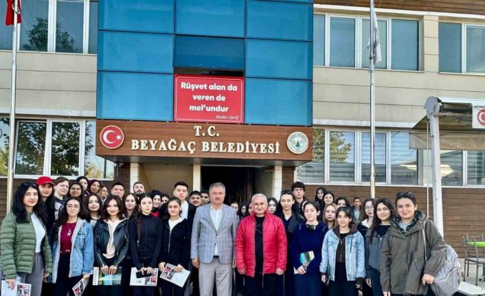 Başkan Pütün üniversite öğrencilerini ağırladı