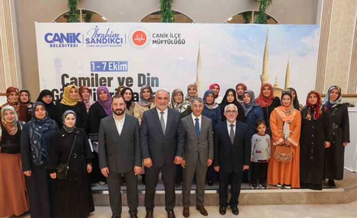 Başkan Sandıkçı: "Camiler, birlik ve beraberliğimizin sembolü"