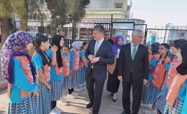 Başkan Vekili Şener’den öğrencilere kitap müjdesi