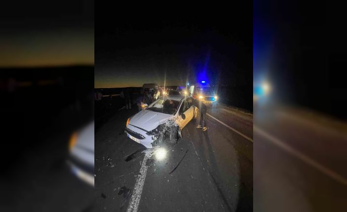 Batman’da iki araç kafa kafaya çarpıştı: 2 yaralı