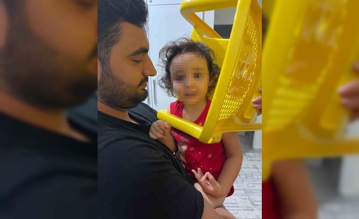 Batman’da kafası plastik sandalyeye sıkışan çocuğu itfaiye ekipleri kurtardı