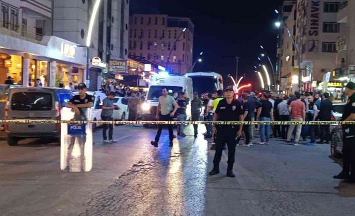 Batman’da silahlı kavga: Olaya müdahale eden polis yaralandı