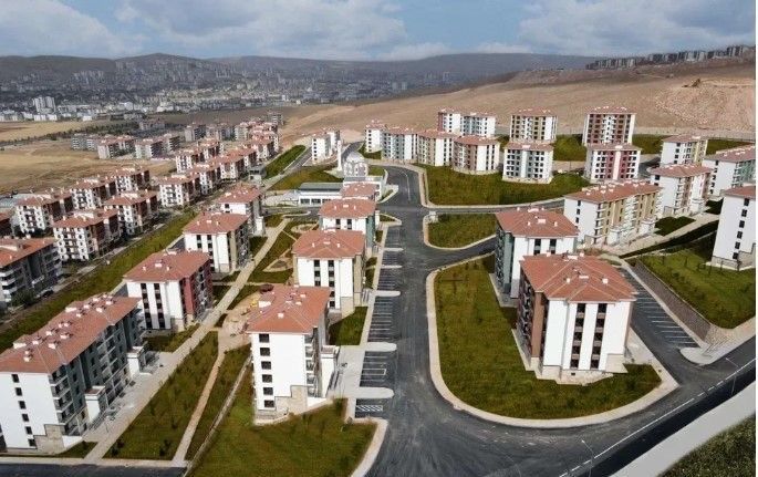 Baybatur: "TOKİ tarafından Manisa’ya 7 bin 80 yeni konut yapılacak"