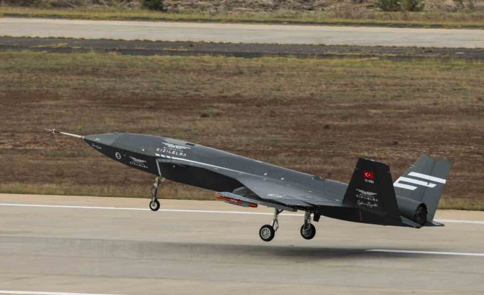 Bayraktar KIZILELMA’dan ilk atışta hedefler tam isabet