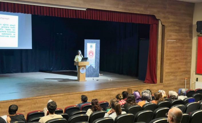 Belediye personeline bağımlılık eğitimi verildi