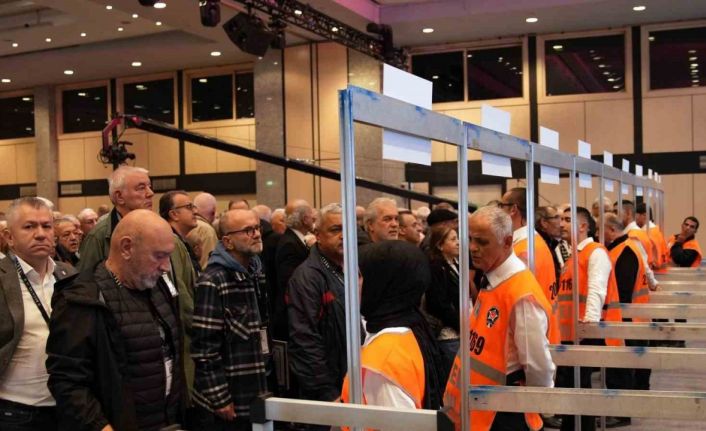 Beşiktaş’ta oy verme işlemi başladı