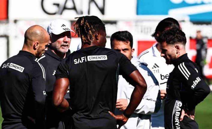 Beşiktaş’ta Rafa Silva takımla çalışmalara başladı