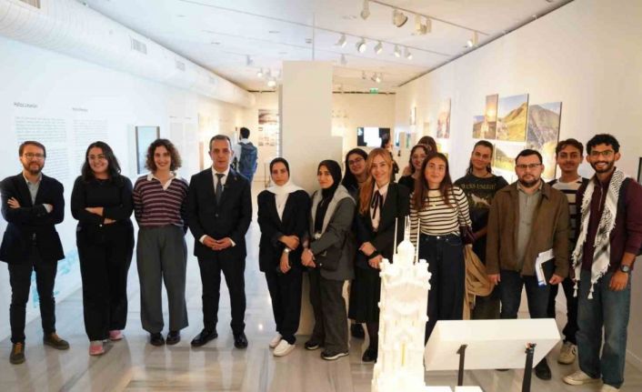 Beyoğlu’nda "Kuşbakışı Filistin" Sergisi’ne özel tur düzenlendi