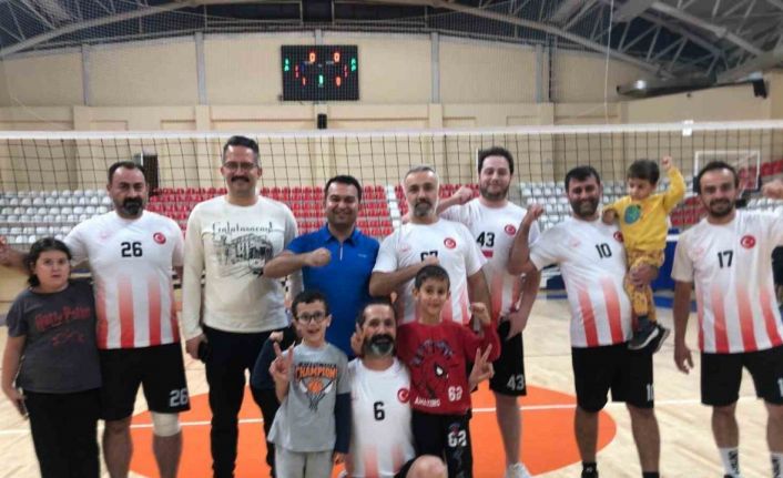 Bilecik Aile Ve Sosyal Hizmetler takımı voleybol çeyrek finalinde