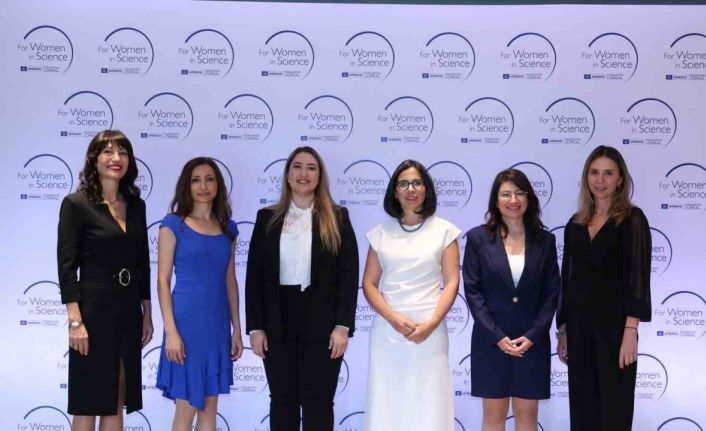 ‘Bilim Kadınları İçin’ Programı’nın 20 yılı aşan yolculuğu kitap oldu