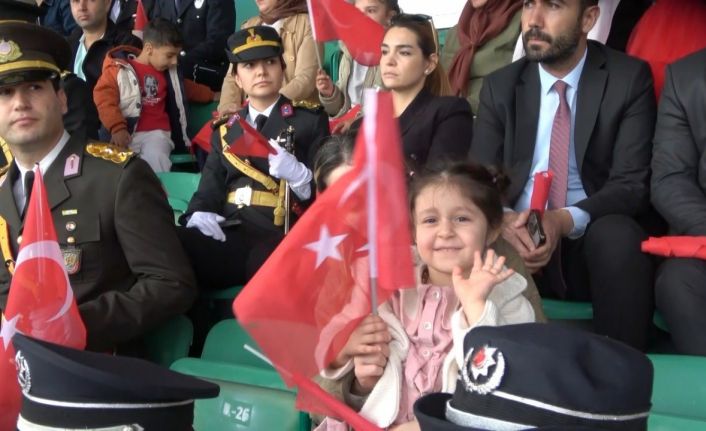 Bingöl’de Cumhuriyet Bayramı coşkuyla kutlandı