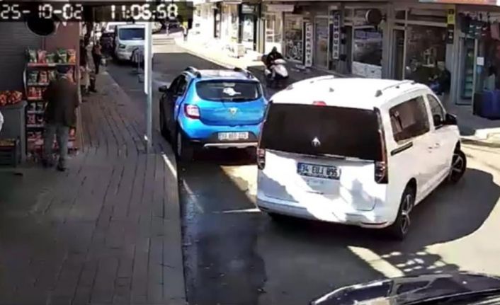 Bingöl’de motosiklet kazası kameraya yansıdı